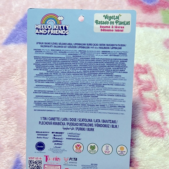 Hello Kitty Socks with Lip Balms - Picture 9 of 12